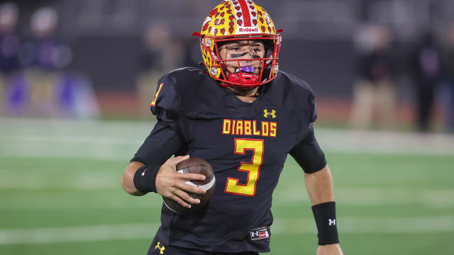 Mission Viejo De La Salle first half photos by Joe Bergman120820239